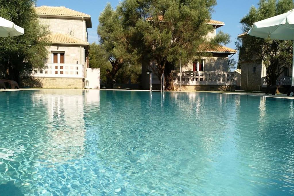 Villa *Drosia*/5' From Town & Sea/Mountain View Frínion Exterior foto